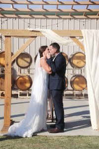 pop-up wedding simple arch