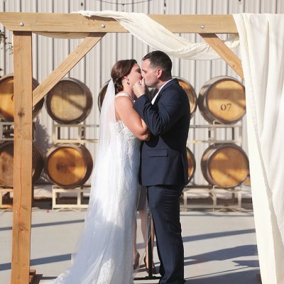 pop-up wedding simple arch